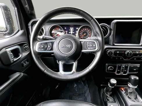 Used 2020 Jeep Gladiator Overland w/ Popular Equipment Package AWD/4WD image 6