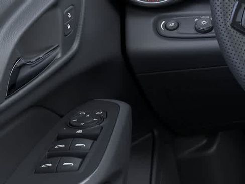Used 2026 Chevrolet Trax RS w/ Sunroof Package FWD image 22