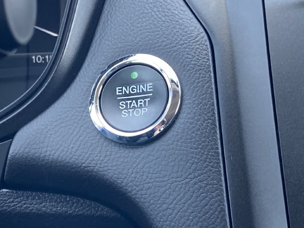 Used 2018 Ford Fusion SE w/ Equipment Group 201A FWD image 13