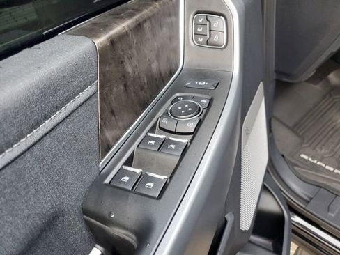 Used 2024 Ford F250 Lariat w/ Chrome Package image 17