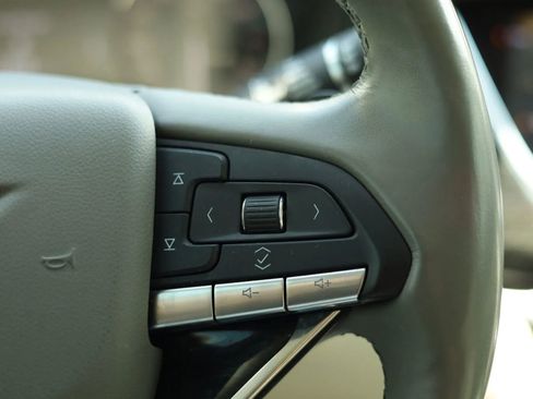 Used 2020 Cadillac XT6 Premium Luxury image 16