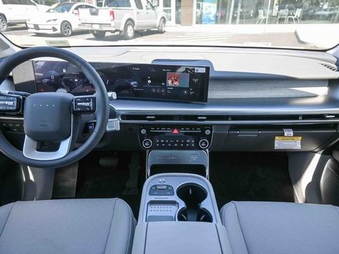 New 2026 Hyundai Ioniq 9 Limited AWD/4WD image 14