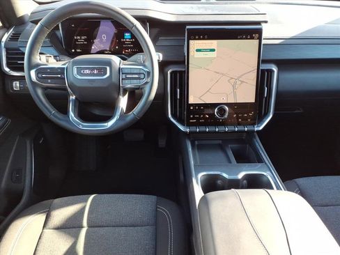 Used 2025 GMC Acadia Elevation image 9