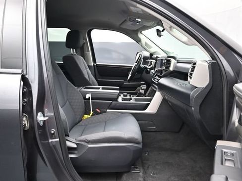 Used 2022 Toyota Tundra SR5 AWD/4WD image 25