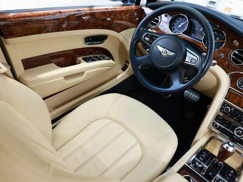 Used 2012 Bentley Mulsanne RWD image 20