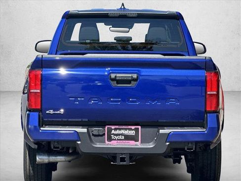 Certified 2025 Toyota Tacoma SR5 AWD/4WD image 8