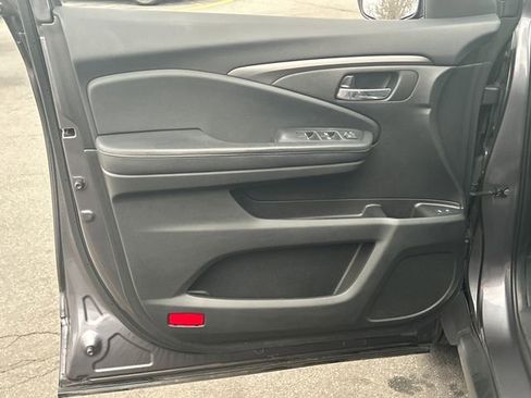 Used 2018 Honda Pilot EX-L image 11