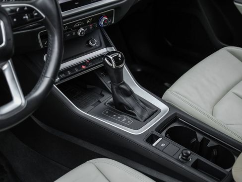 Used 2020 Audi Q3 2.0T Premium Plus w/ Premium Plus Package AWD/4WD image 27