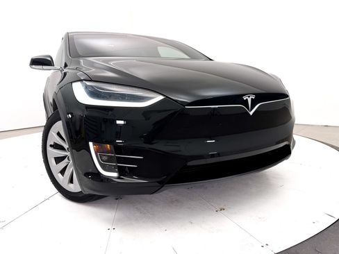 Used 2019 Tesla Model X Long Range AWD/4WD image 6