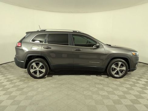 Used 2019 Jeep Cherokee Limited FWD image 2