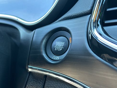 Used 2021 Jeep Grand Cherokee Limited image 21