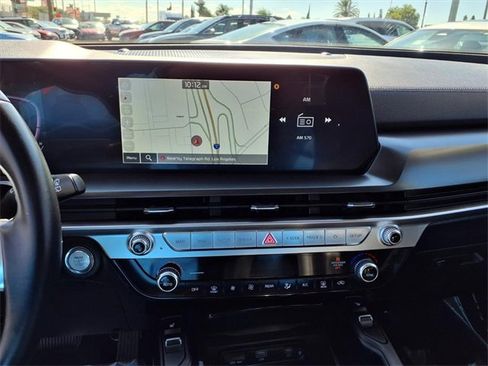 Used 2025 Kia Telluride S image 18