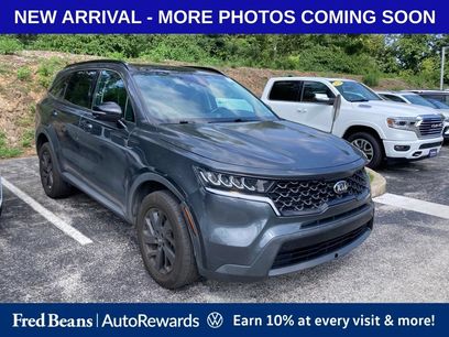 Used 2021 Kia Sorento S w/ Panoramic Sunroof Package