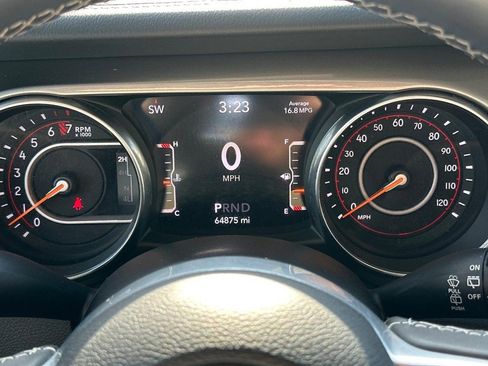 Used 2019 Jeep Wrangler Unlimited Sahara w/ Uconnect 4C Nav & Sound Group image 24