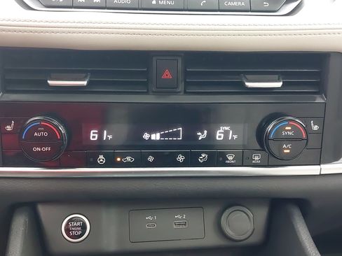Used 2023 Nissan Rogue SV w/ SV Premium B Package FWD image 23