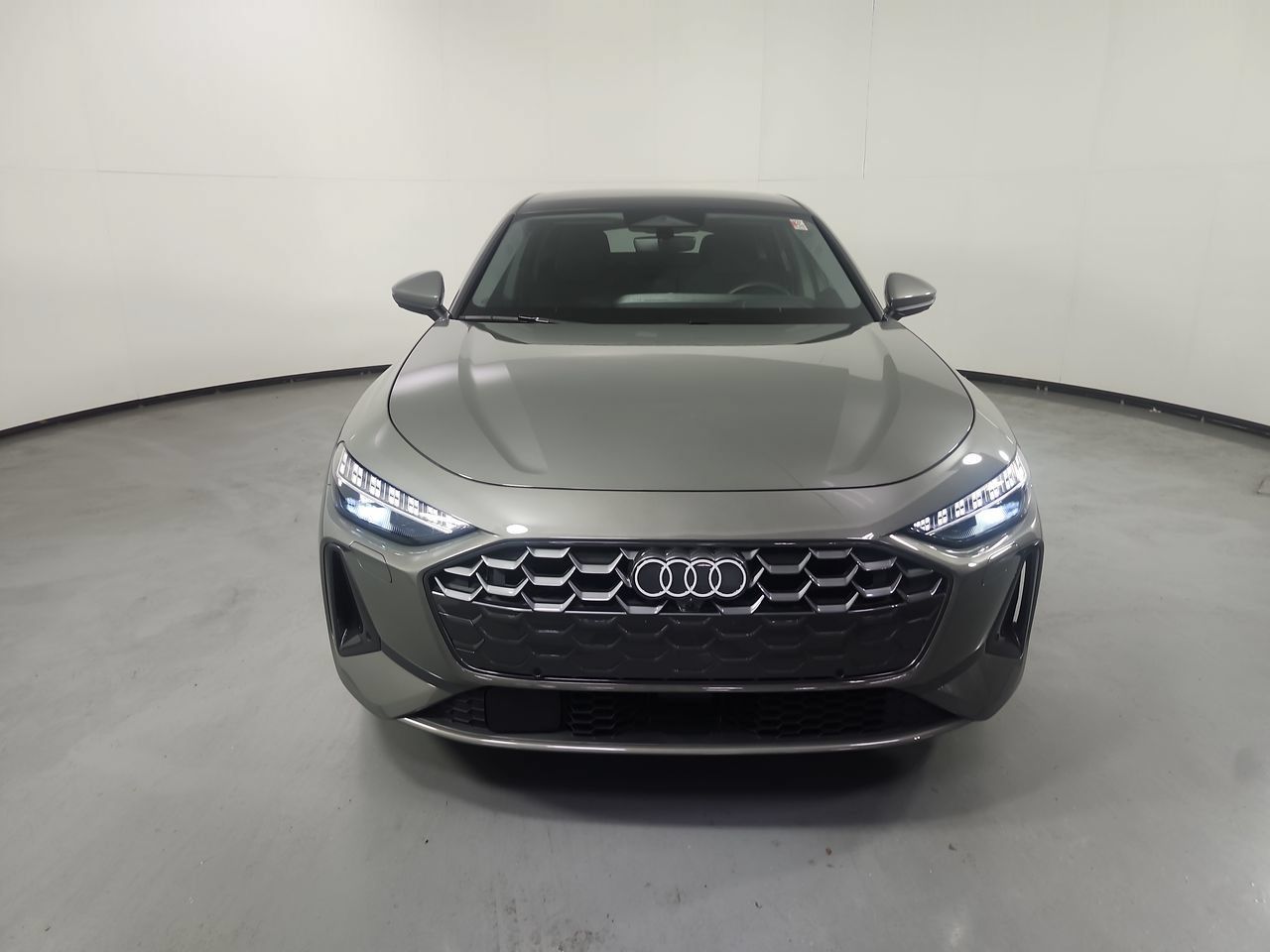 Used 2025 Audi A5 2.0T Premium Plus w/ Premium Plus AWD/4WD image 4