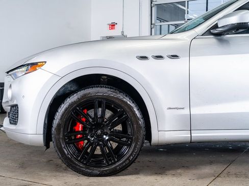 Used 2018 Maserati Levante S GranSport image 9