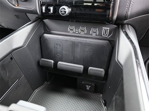 New 2025 RAM 1500 Limited image 21