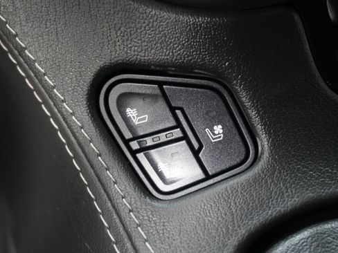Used 2019 Chevrolet Tahoe Premier AWD/4WD image 26