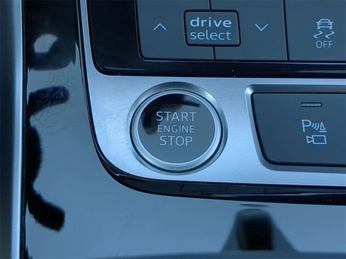 Used 2025 Audi Q7 3.0T Premium Plus image 30