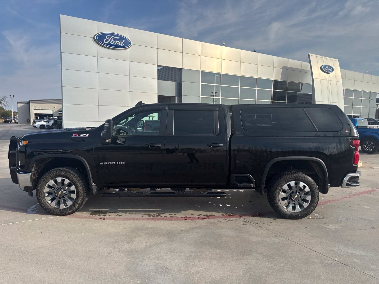 Used 2023 Chevrolet Silverado 2500 LT w/ Convenience Package AWD/4WD image 8