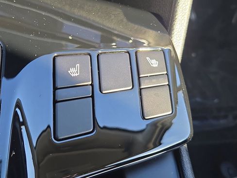 Certified 2025 Kia Sportage EX w/ Premium Package image 25