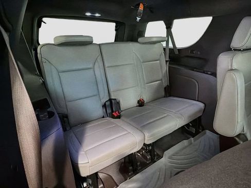 Used 2022 GMC Yukon XL SLT w/ SLT Luxury Package AWD/4WD image 25