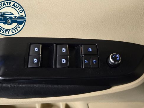 Used 2017 Toyota Highlander Limited w/ Protection Package #3 AWD/4WD image 23