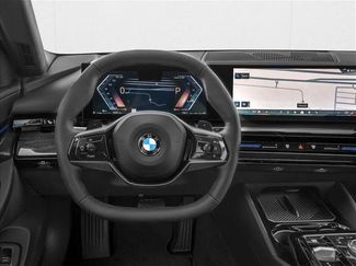 New 2026 BMW 530i xDrive w/ M Sport Package video 4