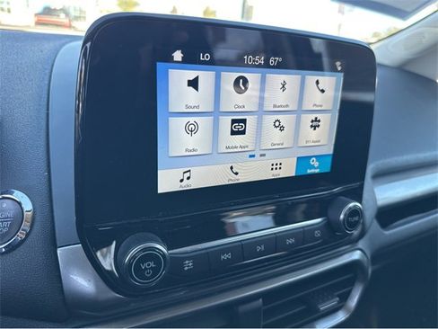 Used 2018 Ford EcoSport SE image 9