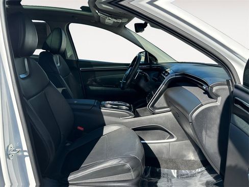 Used 2024 Hyundai Tucson Limited image 15