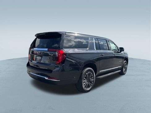 New 2026 GMC Yukon XL Elevation w/ Elevation Premium Package AWD/4WD image 9