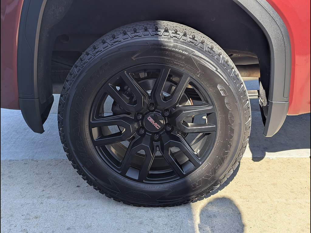 Used 2020 GMC Sierra 1500 Elevation w/ Elevation Value Package AWD/4WD image 18
