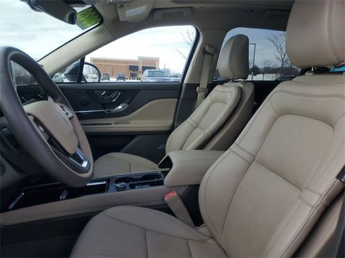 Certified 2023 Lincoln Corsair Reserve w/ Equipment Group 201A image 9