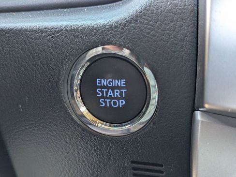 Used 2022 Toyota 4Runner Limited AWD/4WD image 19