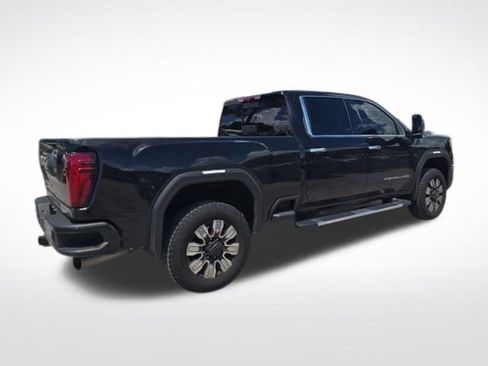 Used 2026 GMC Sierra 2500 Denali w/ Denali Reserve Package AWD/4WD image 3
