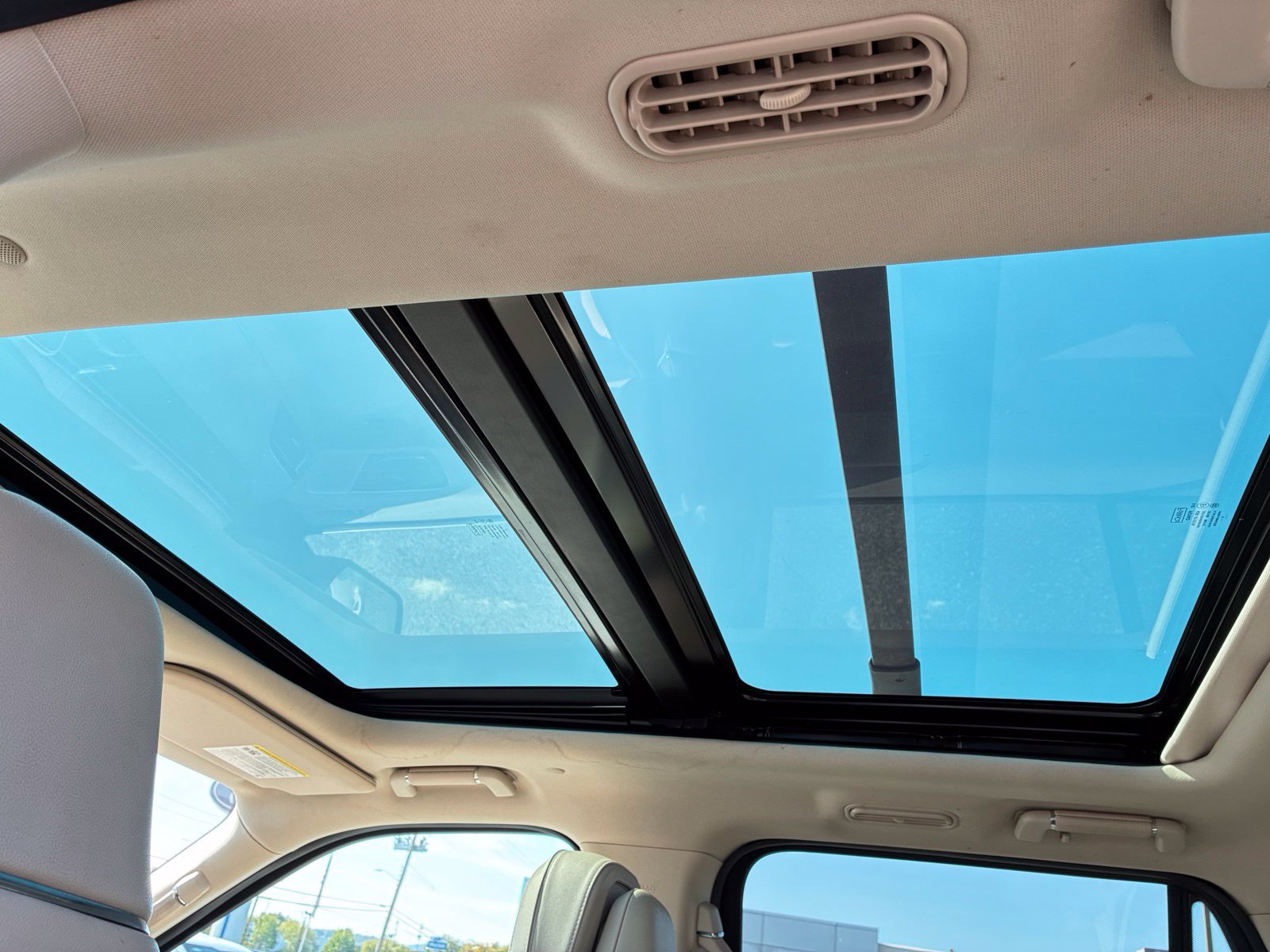 Used 2019 Lincoln Navigator L Reserve w/ Cargo Package AWD/4WD image 21