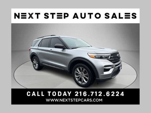 Used 2022 Ford Explorer XLT w/ Equipment Group 202A AWD/4WD image 1