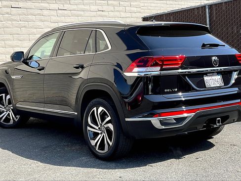 Used 2021 Volkswagen Atlas Cross Sport SEL Premium image 10