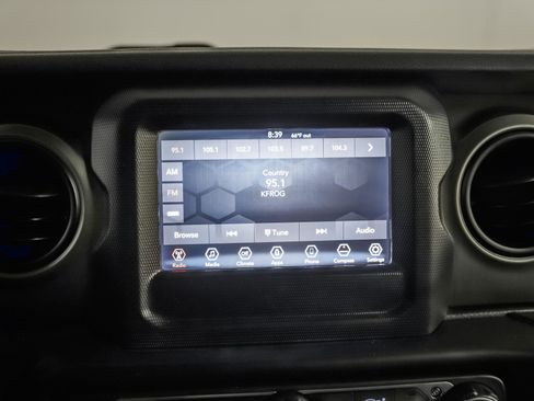 Used 2019 Jeep Wrangler Unlimited Sport S image 21