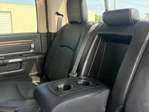 Used 2018 RAM 2500 Laramie w/ Convenience Group AWD/4WD image 14