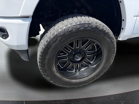 Used 2021 RAM 1500 Laramie w/ Sport Appearance Package AWD/4WD image 11