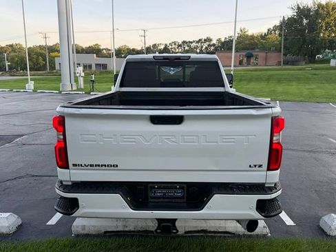 Used 2021 Chevrolet Silverado 2500 LTZ w/ LTZ Plus Package AWD/4WD image 5