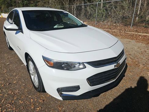 Used 2016 Chevrolet Malibu LT image 1
