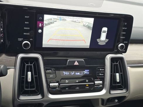 Used 2022 Kia Sorento S w/ Panoramic Sunroof Package image 24