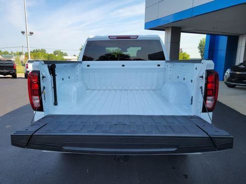 Used 2025 GMC Sierra 1500 Elevation AWD/4WD image 8