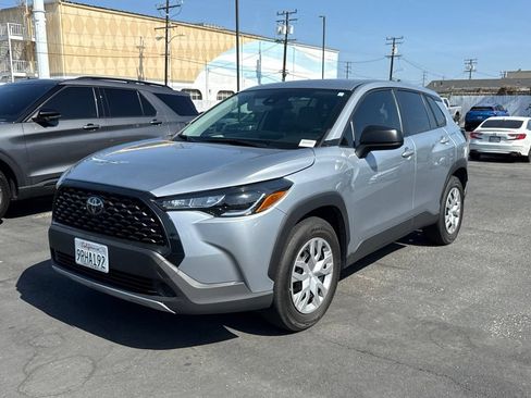 Used 2022 Toyota Corolla Cross L AWD/4WD image 3