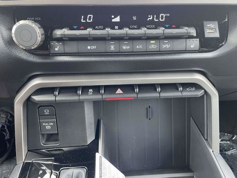 New 2026 Toyota Tundra SR5 AWD/4WD image 39