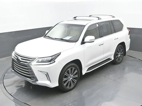 Used 2021 Lexus LX 570 4WD w/ Luxury Package image 36