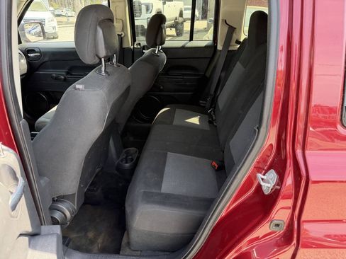 Used 2016 Jeep Patriot Sport FWD image 14